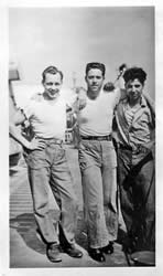 hwt003 - Richard Volez and crew members- 1945